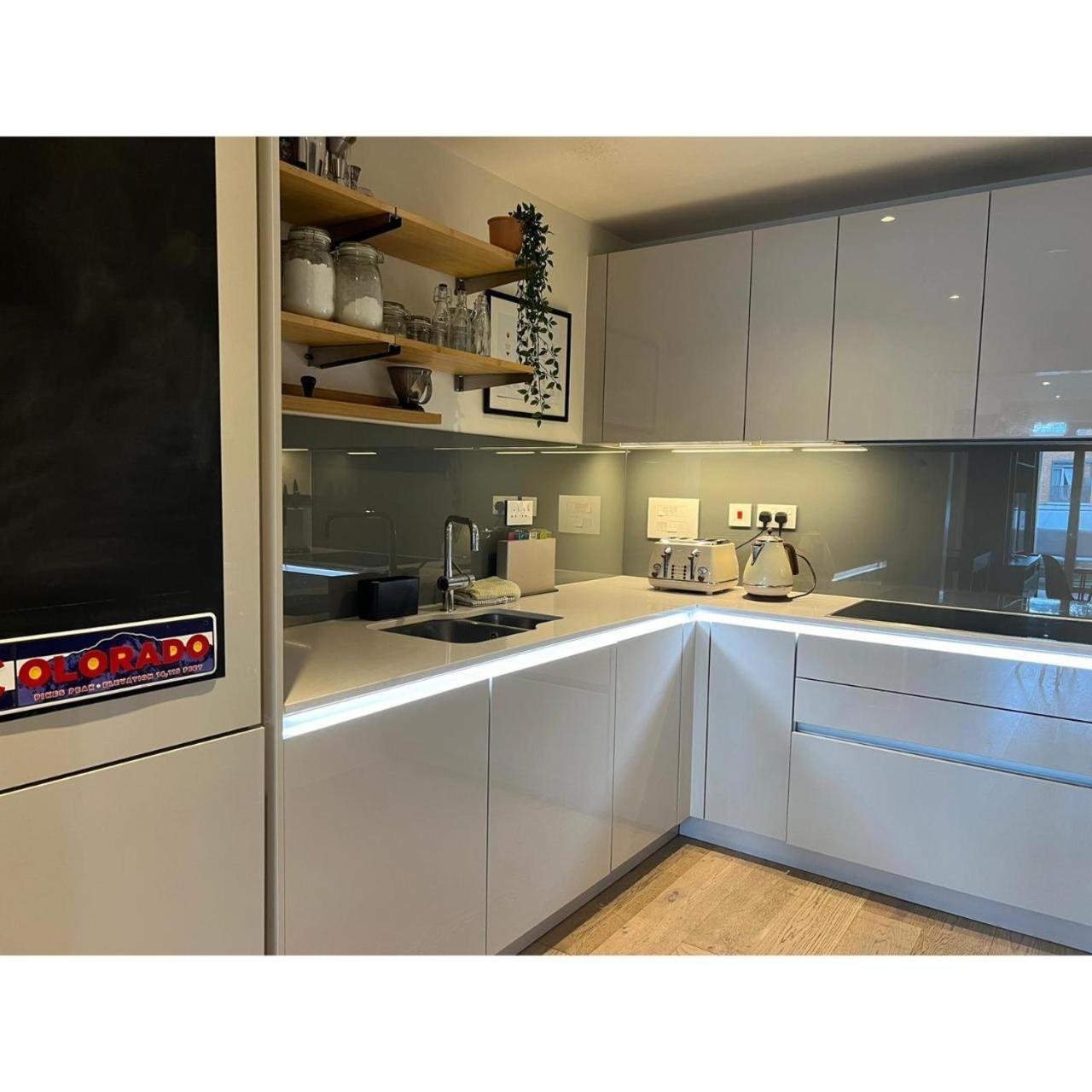 F9-Fantastic 2 Bedroom Flat In Nw3! Londra Esterno foto